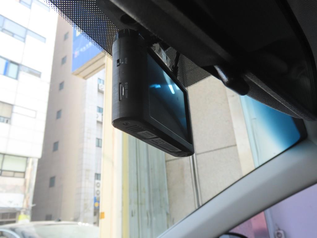 HYUNDAI Avante - Vista 11