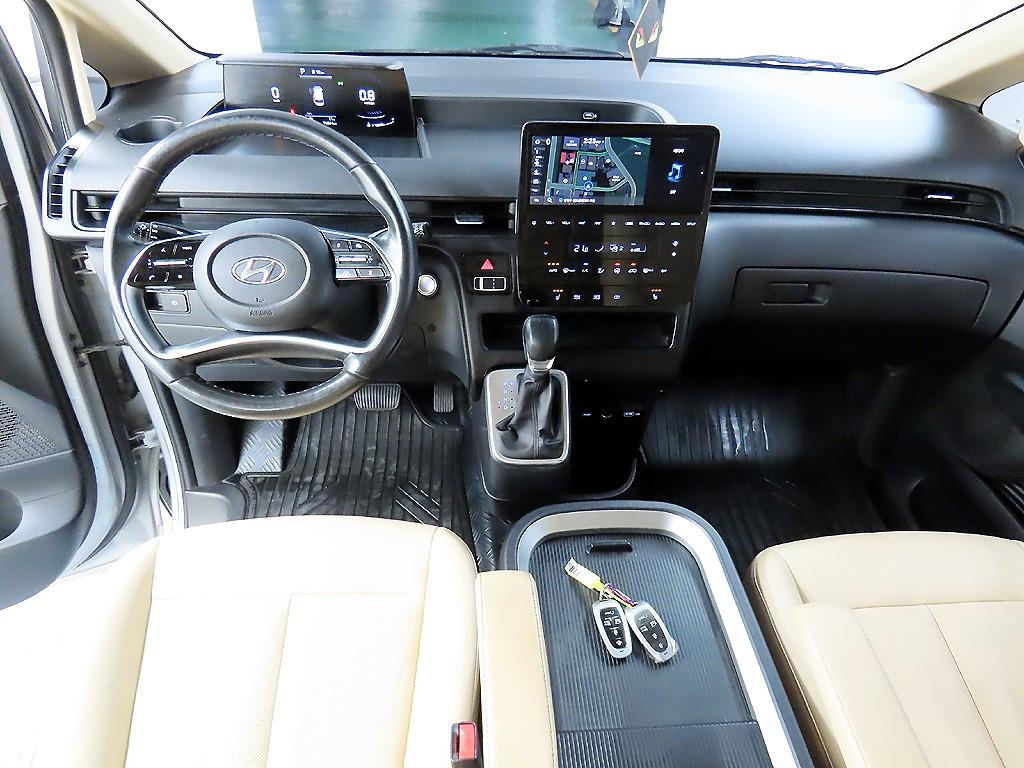 HYUNDAI Staria - Vista 7