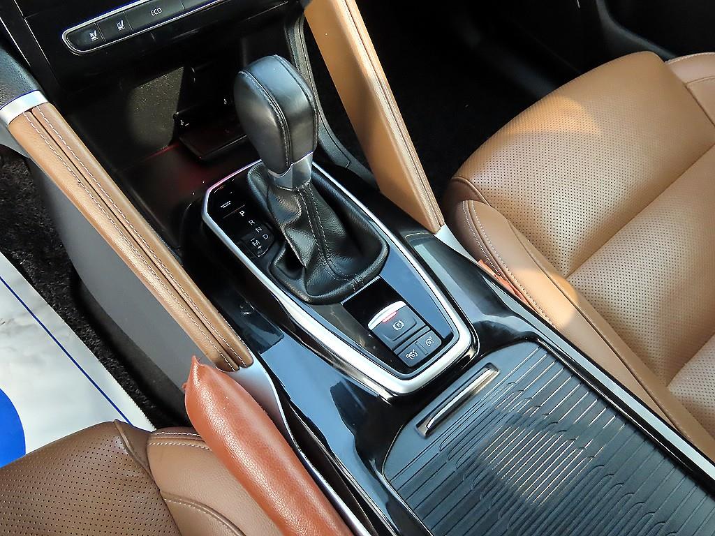 SAMSUNG QM6 - Vista 10