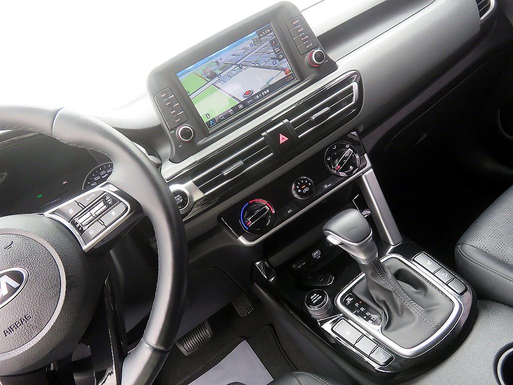 KIA Seltos - Vista 11