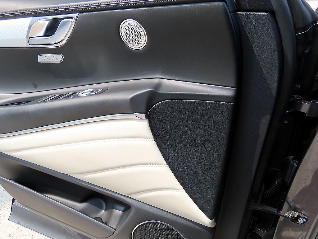 Genesis GV80 - Vista 11