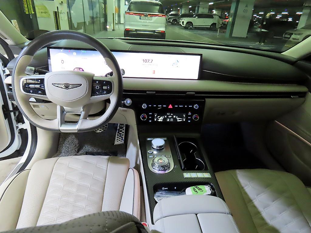 Genesis G80 - Vista 10