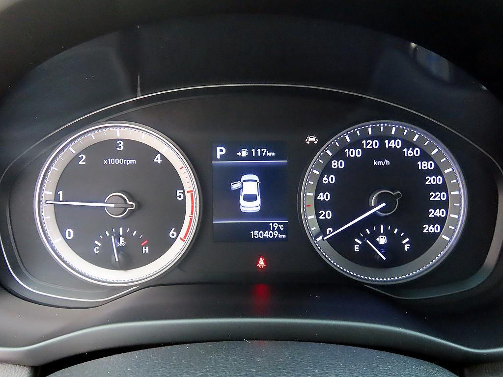 HYUNDAI Grandeur - Vista 9