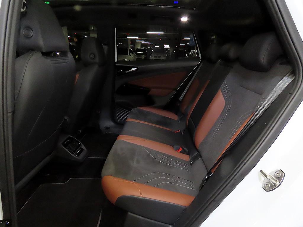 Volkswagen ID.4 - Vista 7