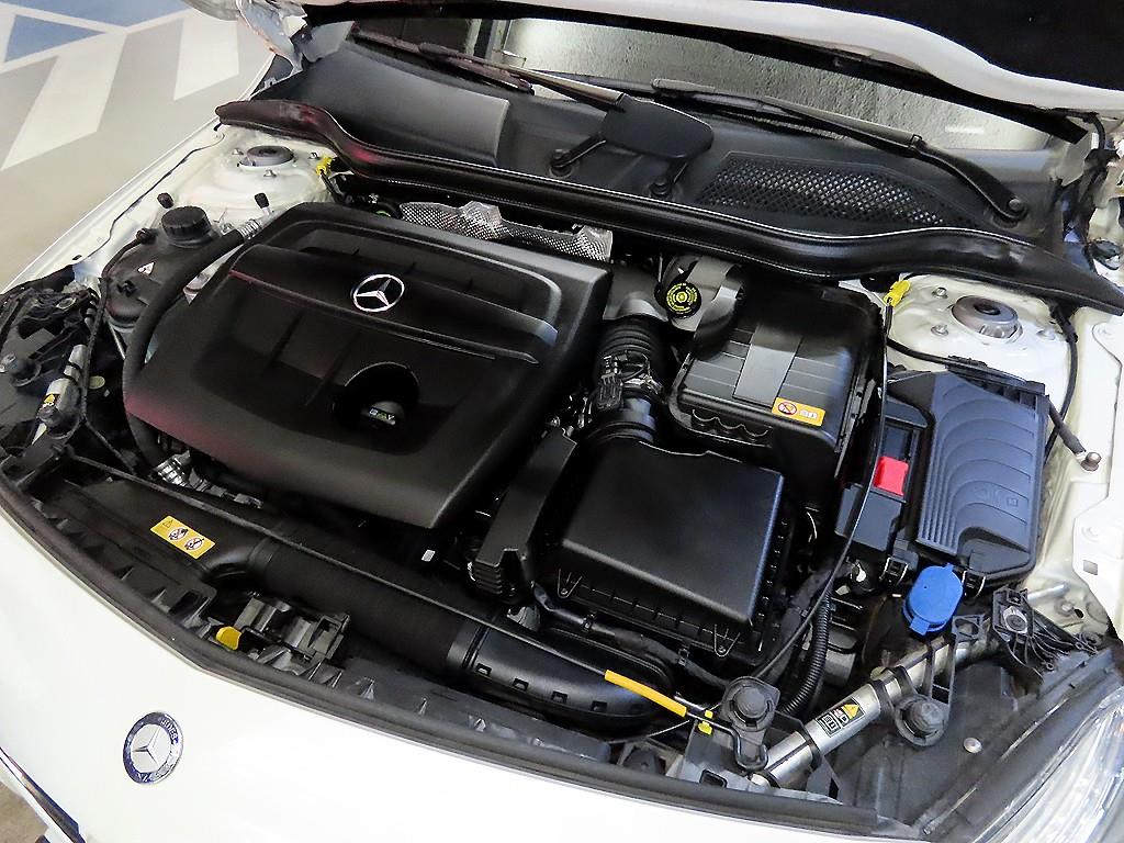 Mercedes Benz A Class 2015 Blanco - Importación desde Corea - HF Imports Iquique - Foto 18