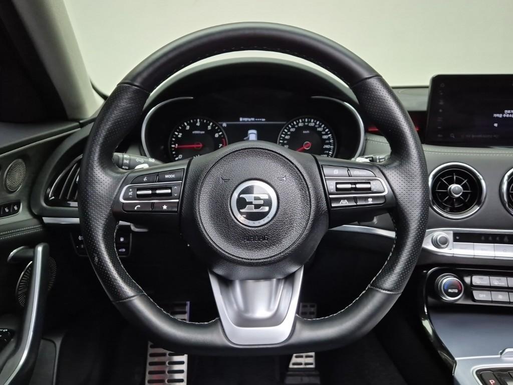 KIA Stinger - Vista 9