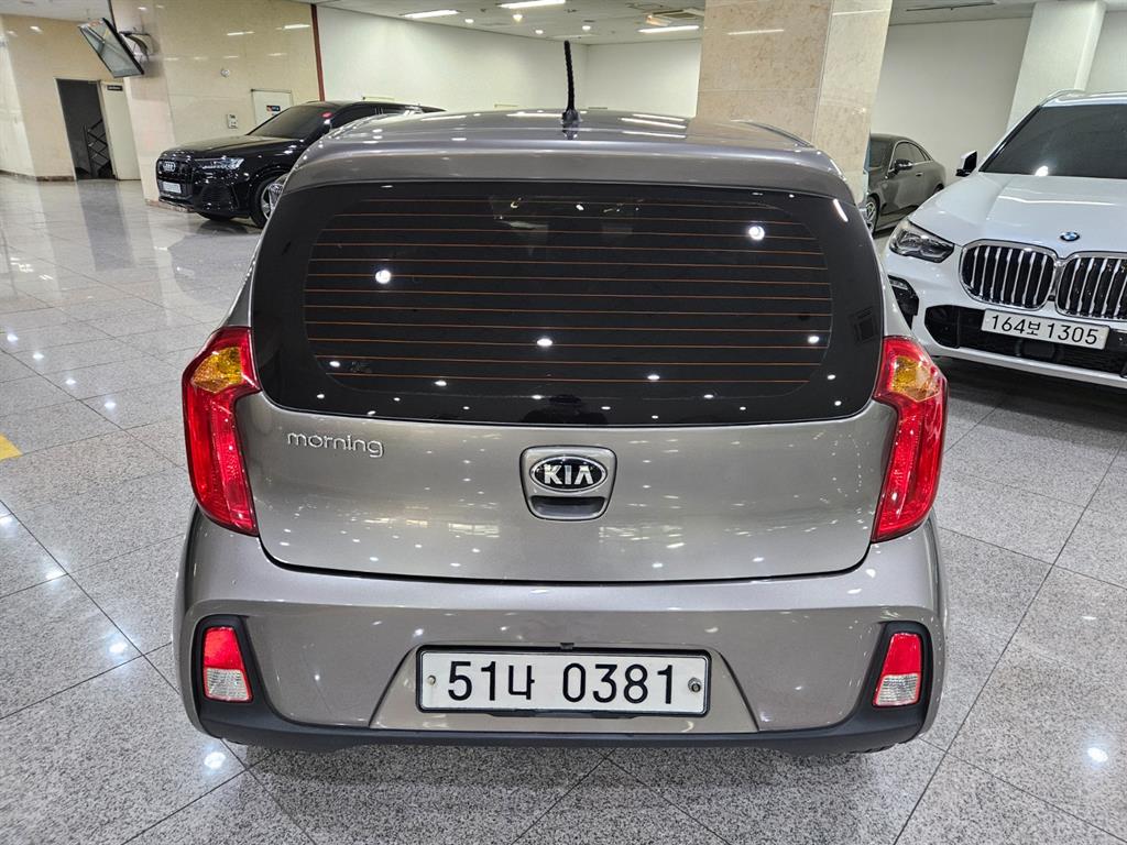 KIA Morning - Vista 4