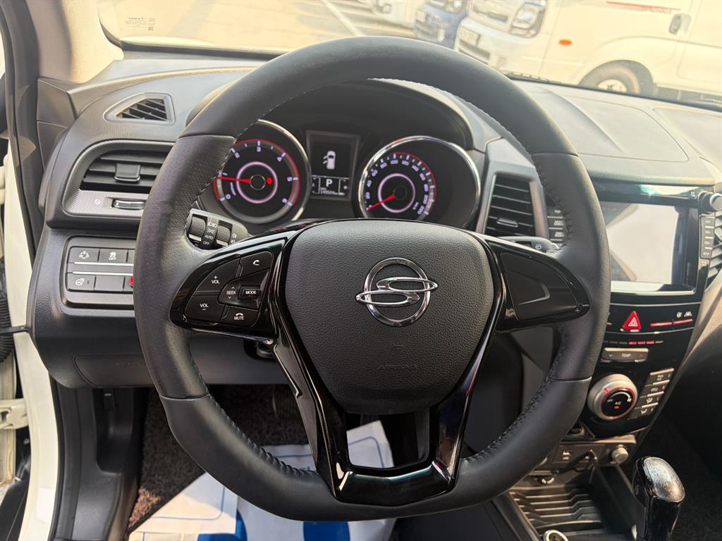 Ssangyong Tivoli 2017 Blanco - Importación desde Corea - HF Imports Iquique - Foto 15