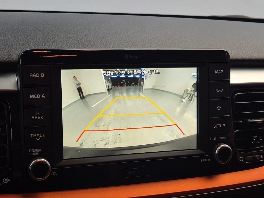 KIA Stonic 2019 Blanco - Importación desde Corea - HF Imports Iquique - Foto 14