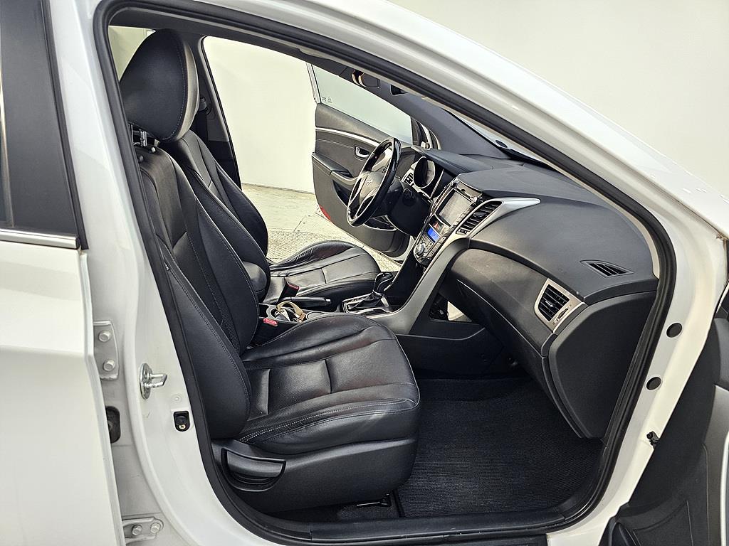 HYUNDAI i30 - Vista 11