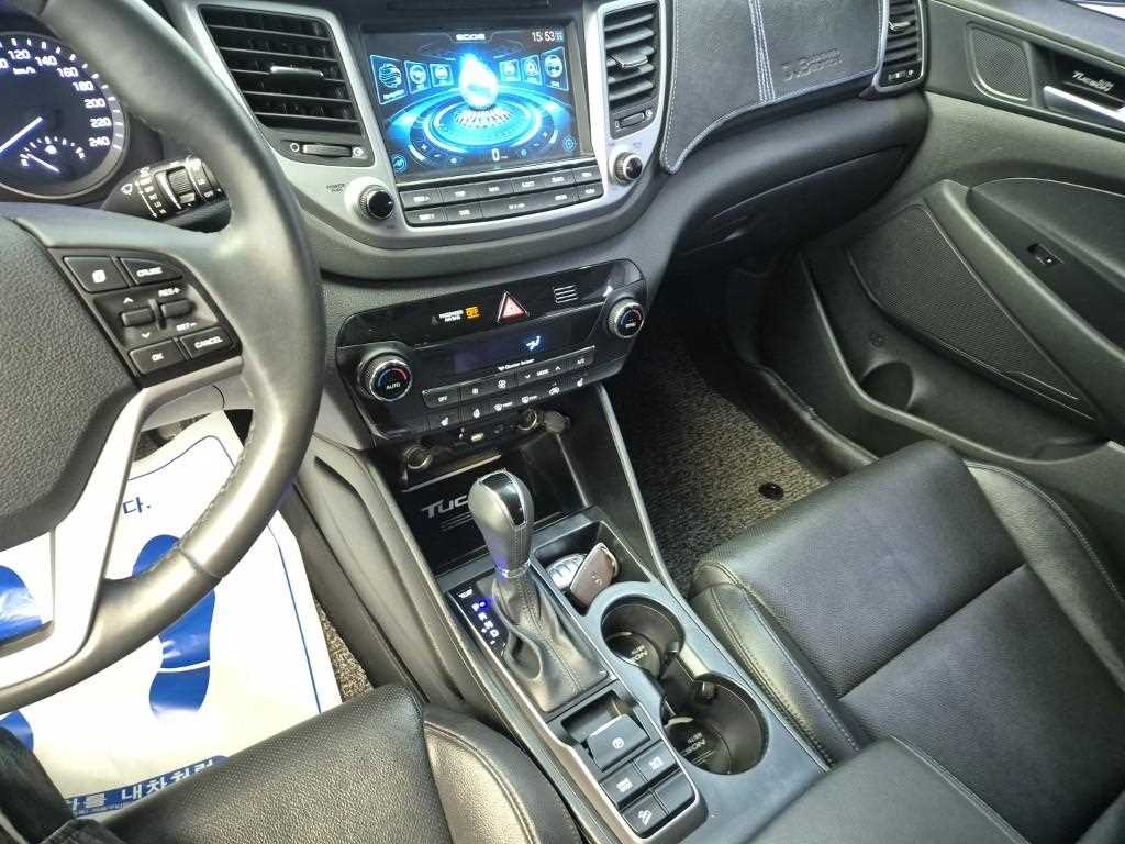 HYUNDAI Tucson - Vista 10