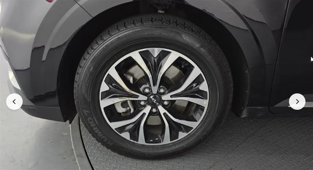 KIA Carnival - Vista 5