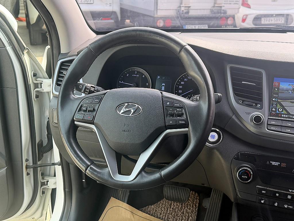 HYUNDAI Tucson - Vista 8
