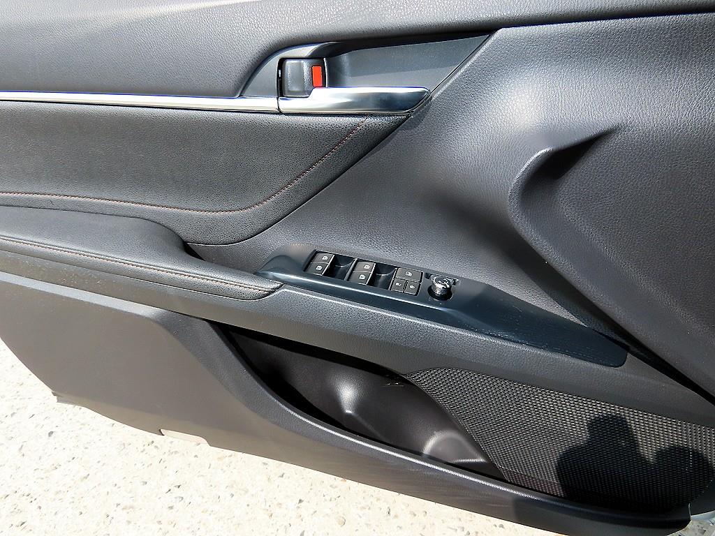 Toyota Camry - Vista 11