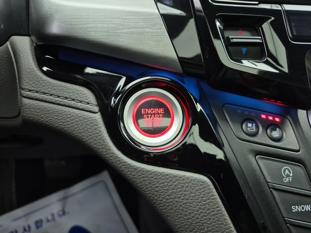 Honda Odyssey 2019 Gris - Importación desde Corea - HF Imports Iquique - Foto 17