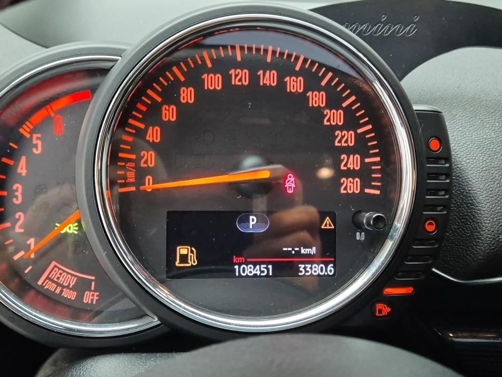 Mini Clubman - Vista 6