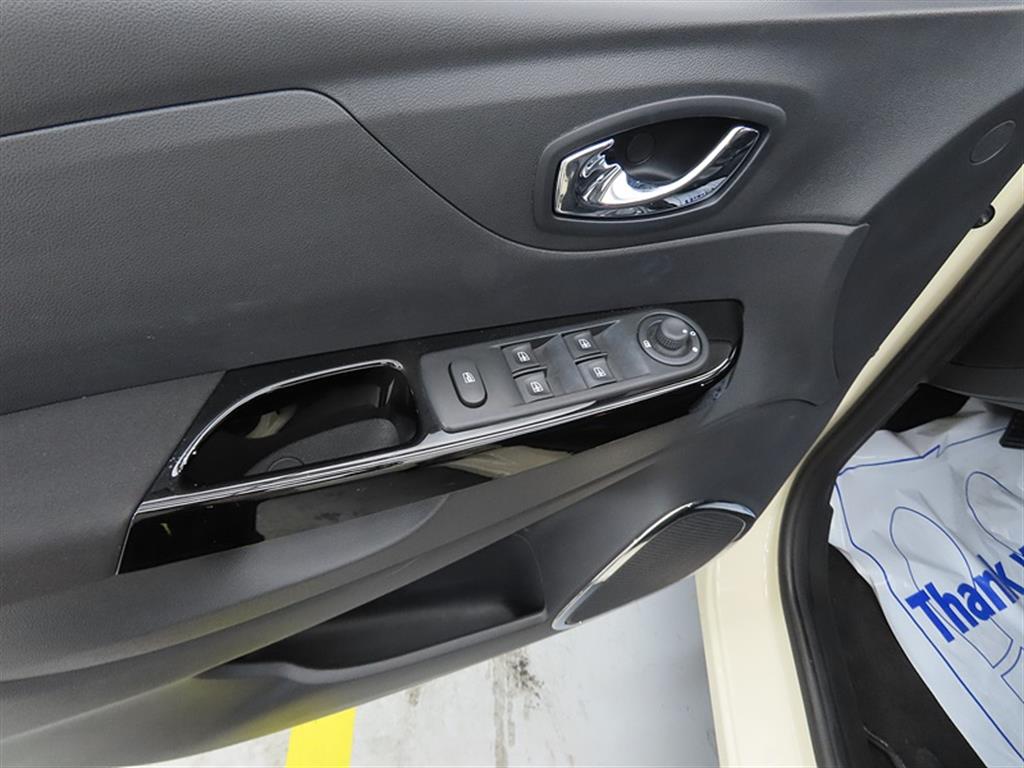 SAMSUNG QM3 2017 Blanco - Importación desde Corea - HF Imports Iquique - Foto 13