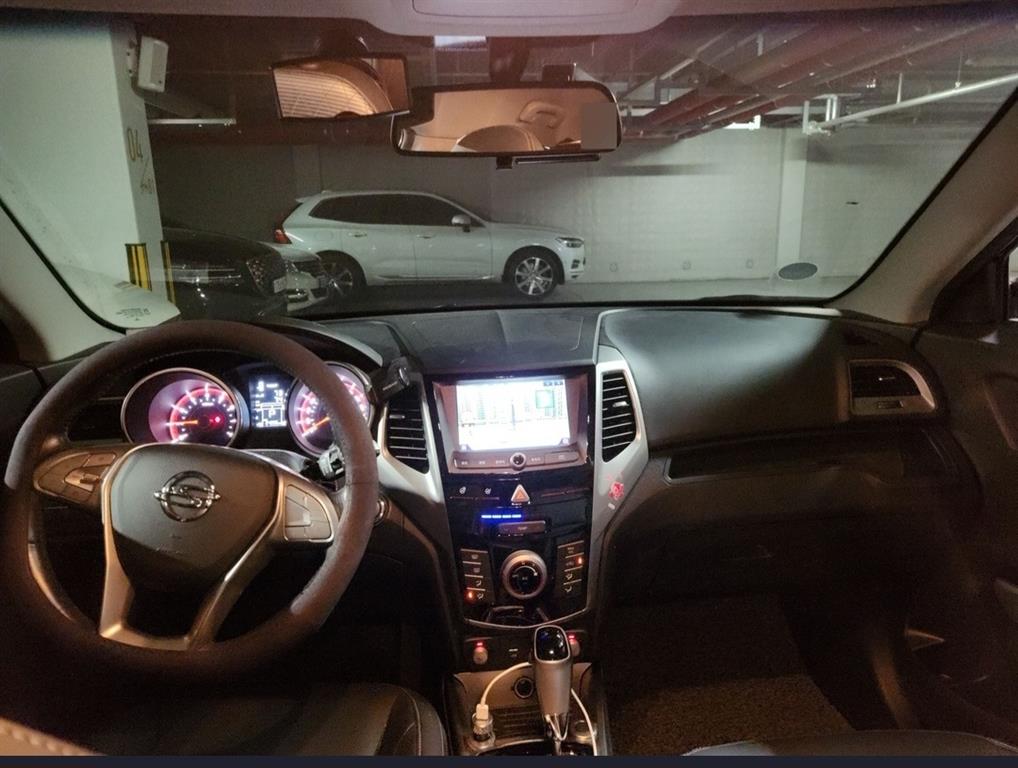 Ssangyong Tivoli - Vista 4