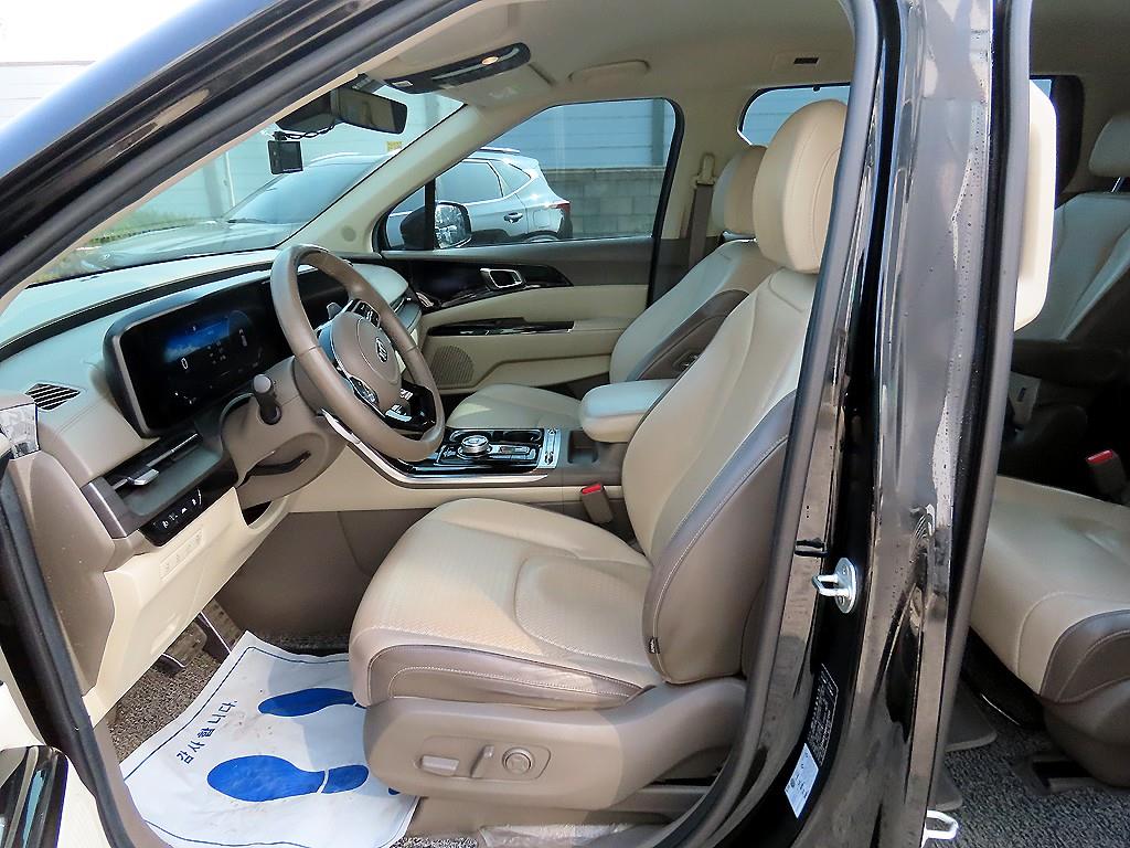 KIA Carnival - Vista 5