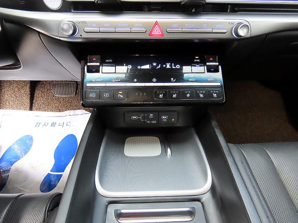 HYUNDAI Grandeur - Vista 12