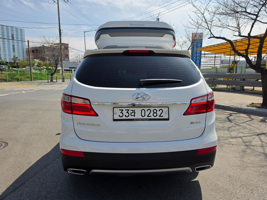 HYUNDAI Maxcruz - Vista 5