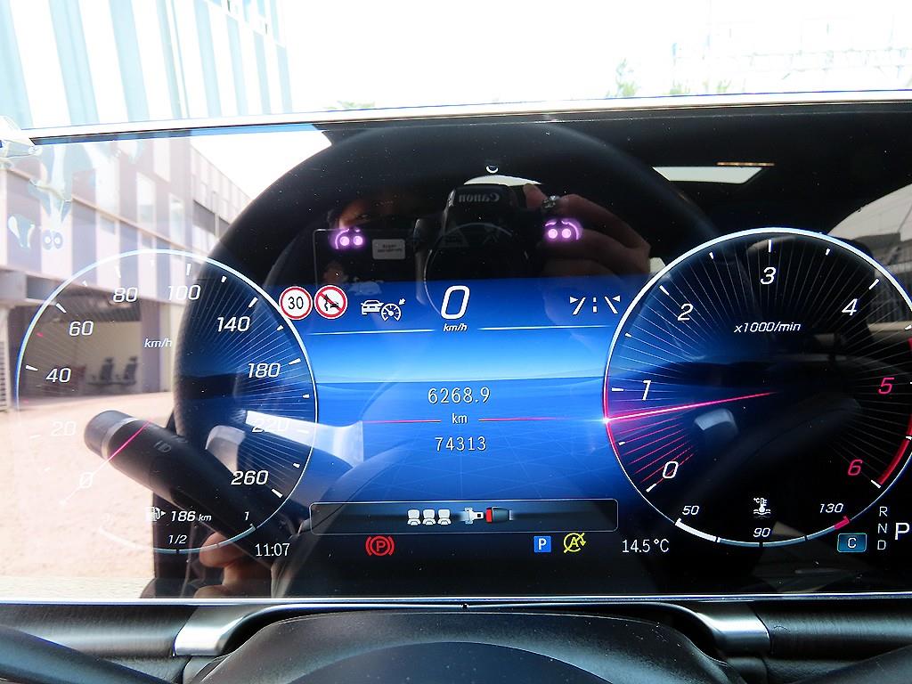 Mercedes Benz S Class - Vista 9