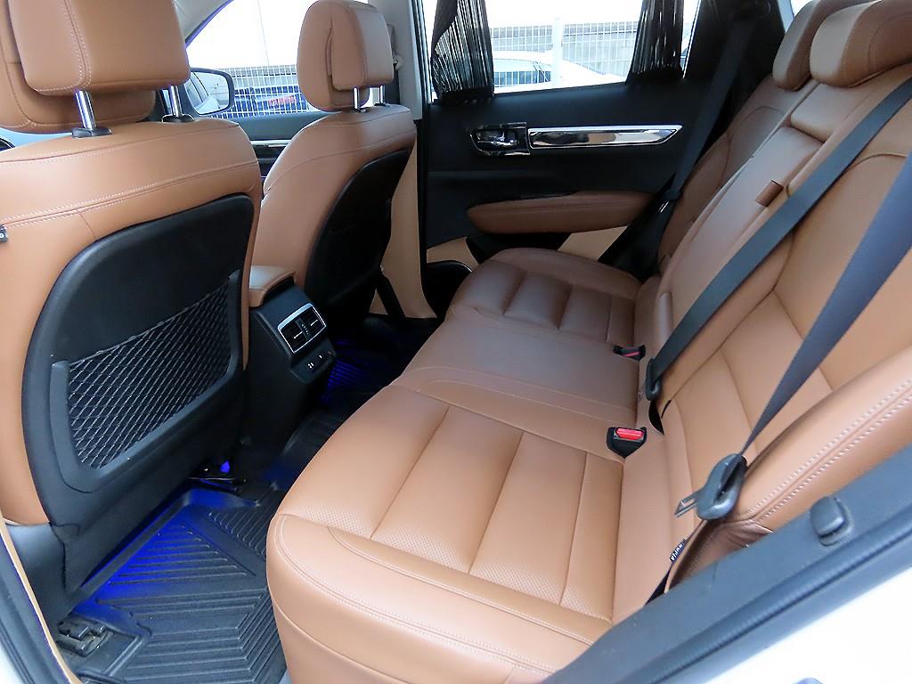 SAMSUNG QM6 - Vista 6