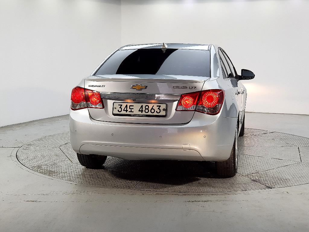 Chevrolet Cruise - Vista 3