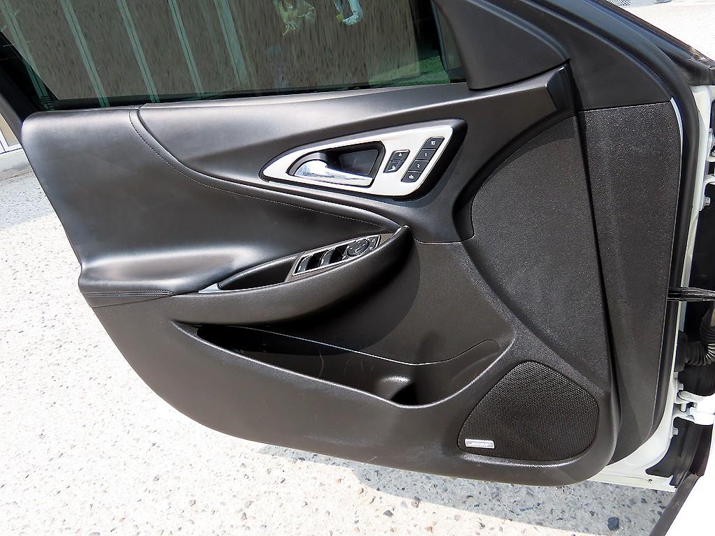 Chevrolet Malibu - Vista 11