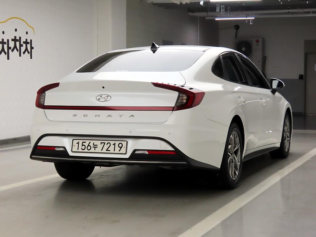 HYUNDAI Sonata - Vista 4