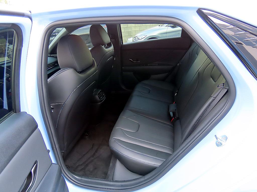 HYUNDAI Avante - Vista 6