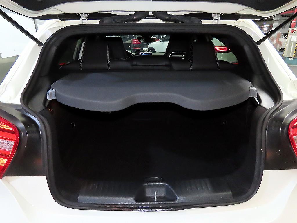 Mercedes Benz A Class 2015 Blanco - Importación desde Corea - HF Imports Iquique - Foto 17