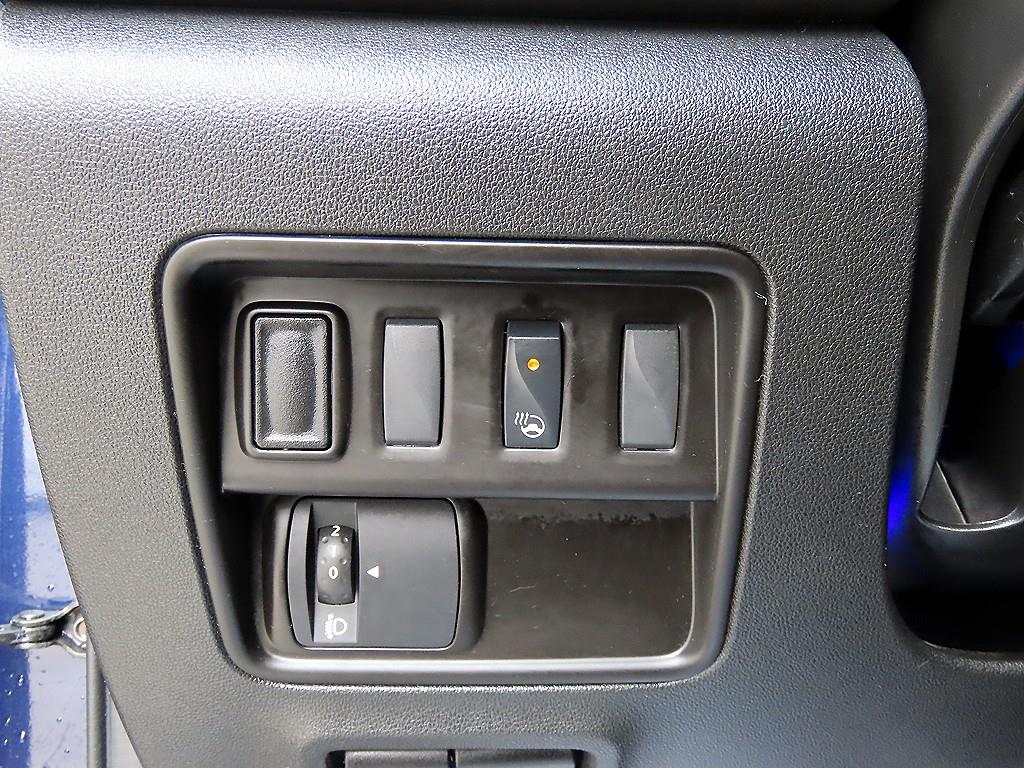 SAMSUNG QM6 - Vista 12