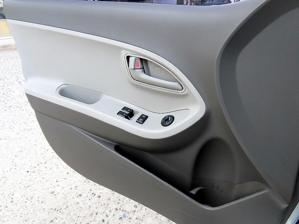 KIA Morning - Vista 11