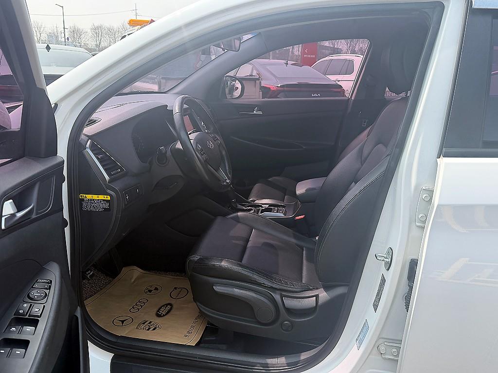 HYUNDAI Tucson - Vista 6