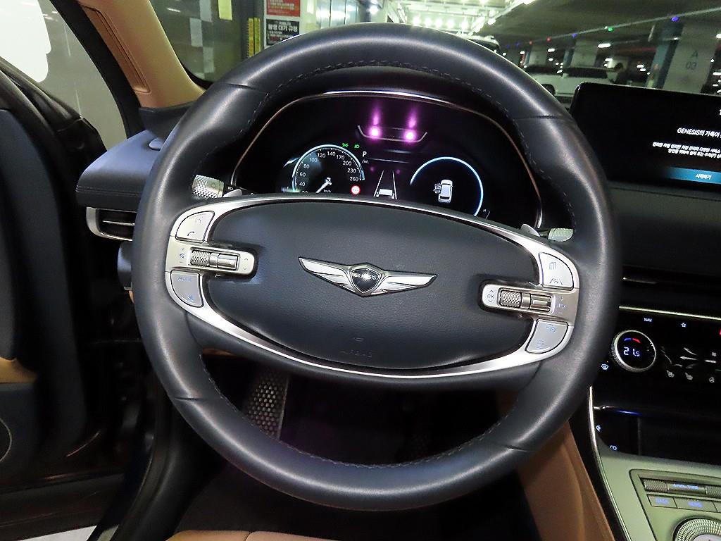 Genesis GV80 - Vista 8