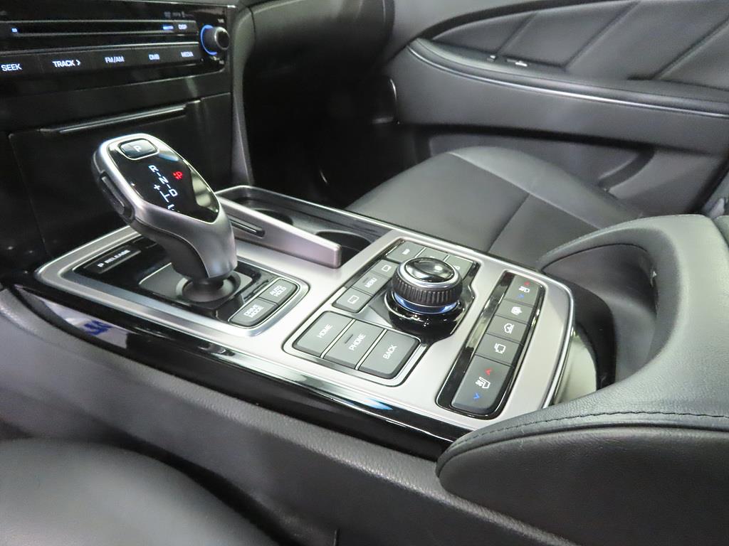 HYUNDAI Equus - Vista 11