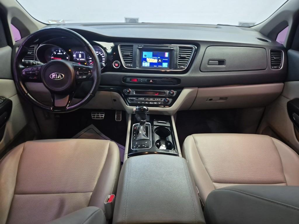 KIA Carnival - Vista 7