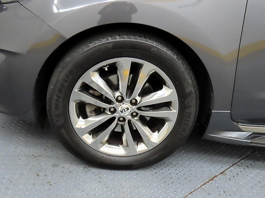 KIA Carnival 2017 Gris - Importación desde Corea - HF Imports Iquique - Foto 20