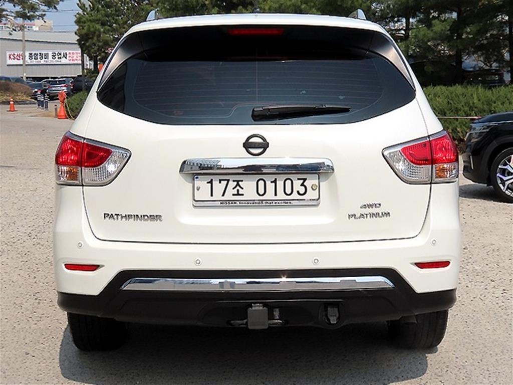 Nissan Pathfinder - Vista 4