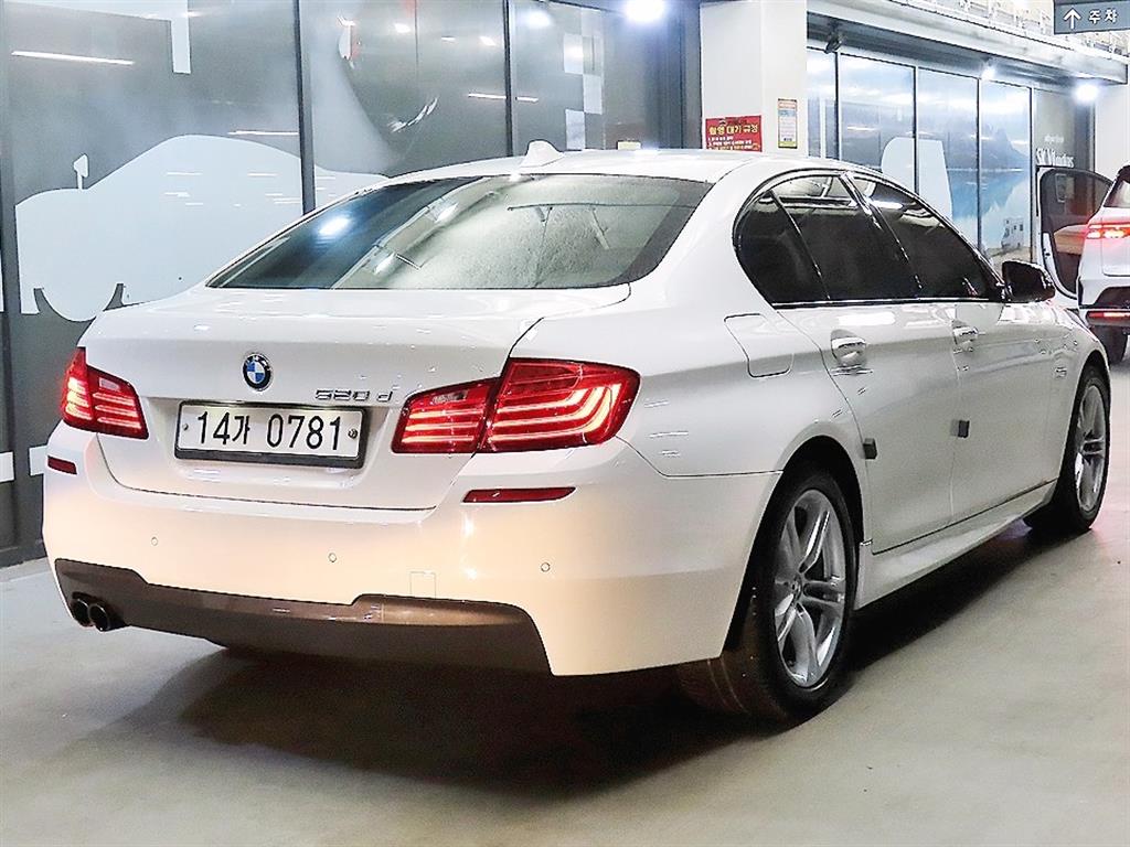 BMW 5 Series - Vista 4