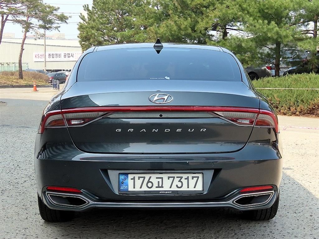 HYUNDAI Grandeur - Vista 4