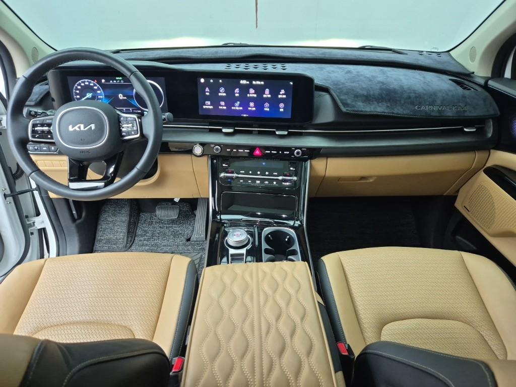 KIA Carnival - Vista 5
