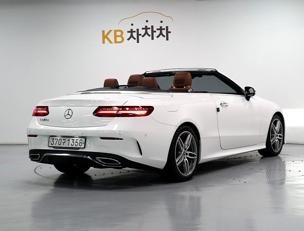 Mercedes Benz E class - Vista 4