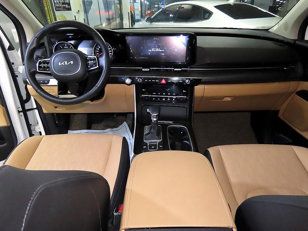 KIA Carnival - Vista 10