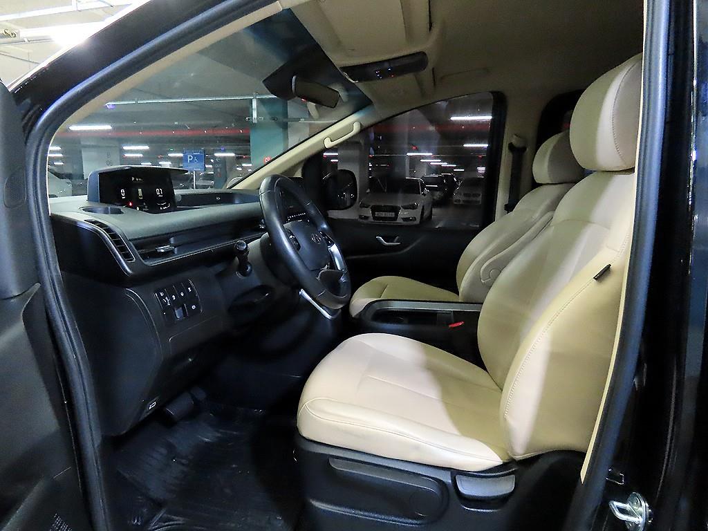 HYUNDAI Staria - Vista 6