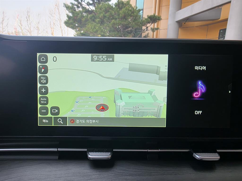 KIA Carnival - Vista 12