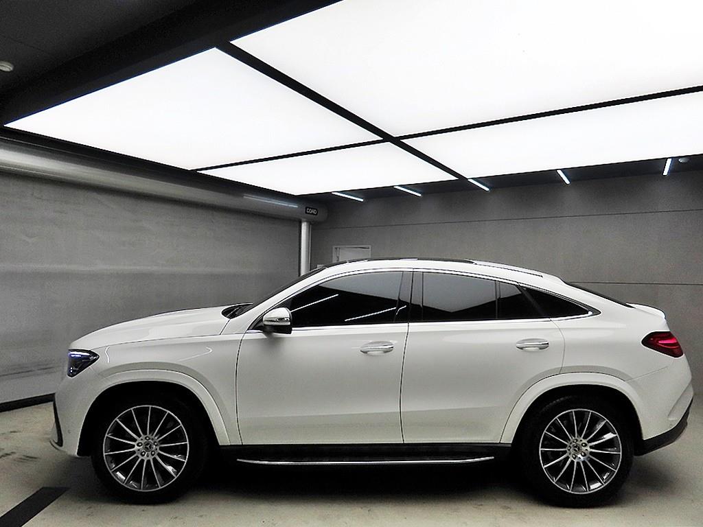 Mercedes Benz GLE Class - Vista 4