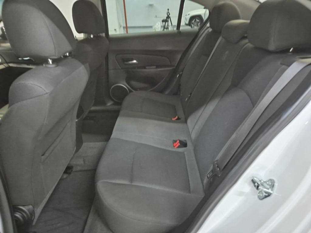 Chevrolet Cruise - Vista 12