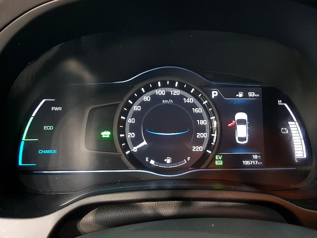 HYUNDAI Ioniq - Vista 7